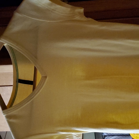 Top - Picture 2 of 4